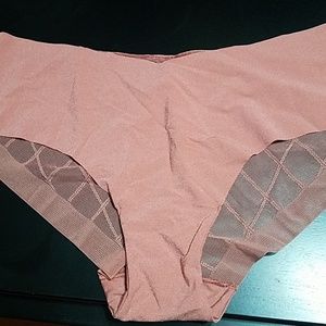 BNWT Victoria's Secret Hiphugger